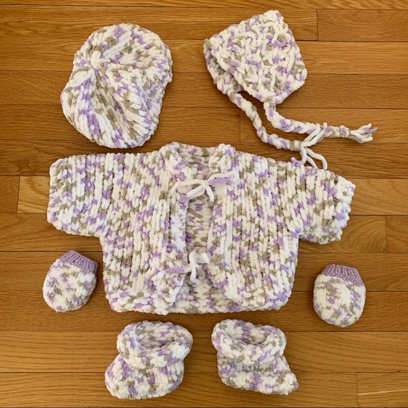 5-Piece Hand-knit Baby Set - 3-6 months - Picture 1 of 6
